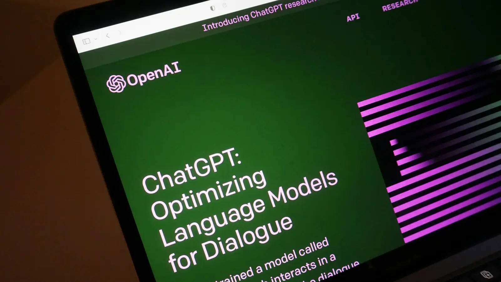 Pantalla con ChatGPT, un asistente de inteligencia artificial